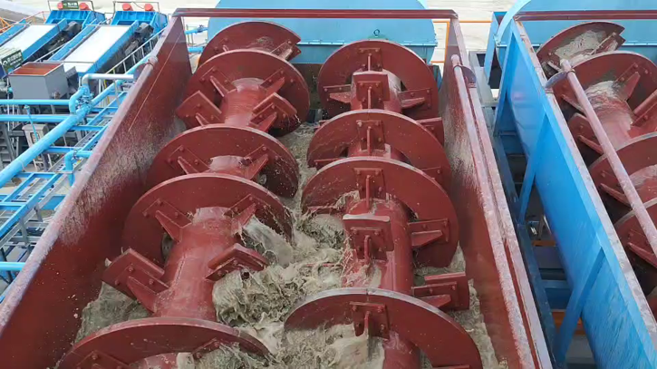 洗礦機擦洗作業